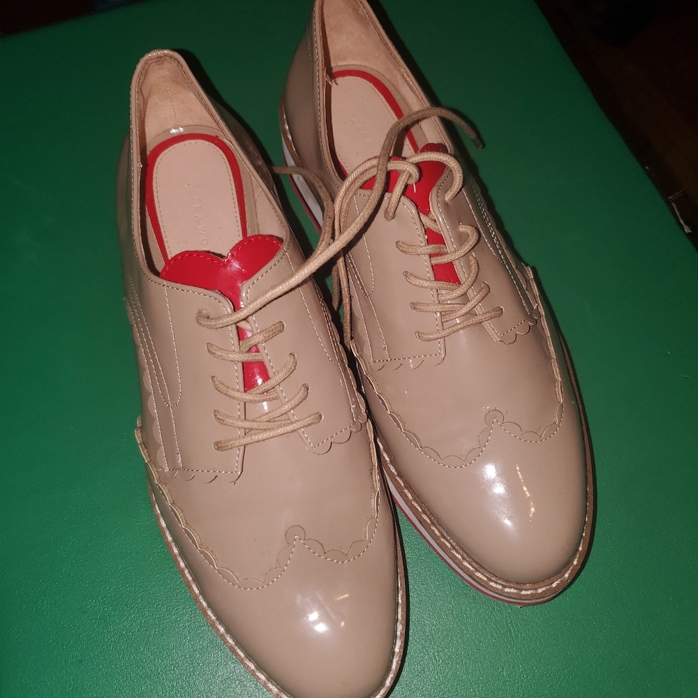 Zara woman tan patent shoe